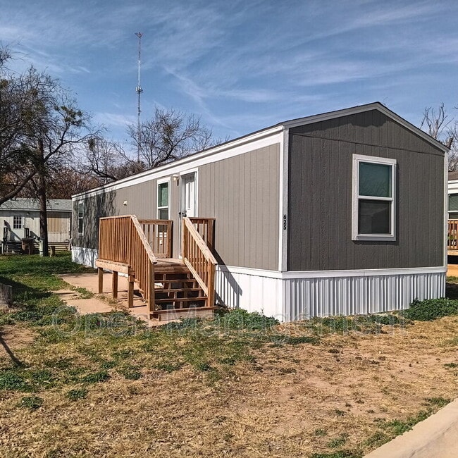 Photo - 2501 Martin Luther King Dr