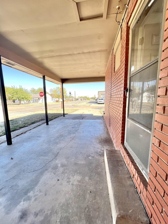 Photo - 2400 Buchanan St