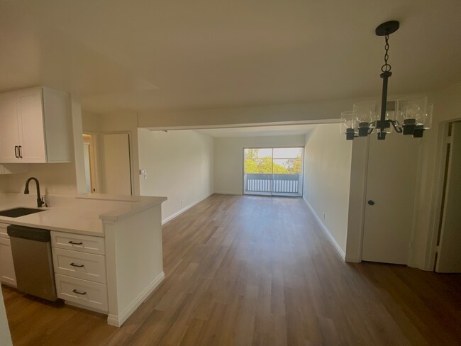 Photo - 18620 Hatteras St