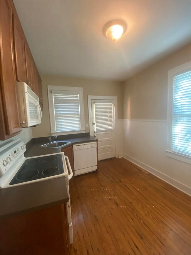 422 McDaniel St
