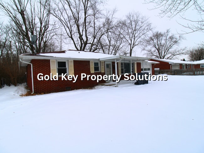 Photo - 3 Bedroom 1 Bath Brick Ranch Home w/ Fenced Backyard (SECTION 8 APPROVED)