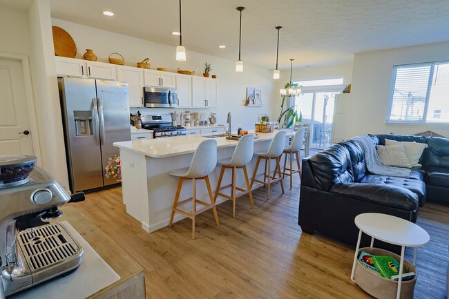 Photo - 1158 Thorny Ln