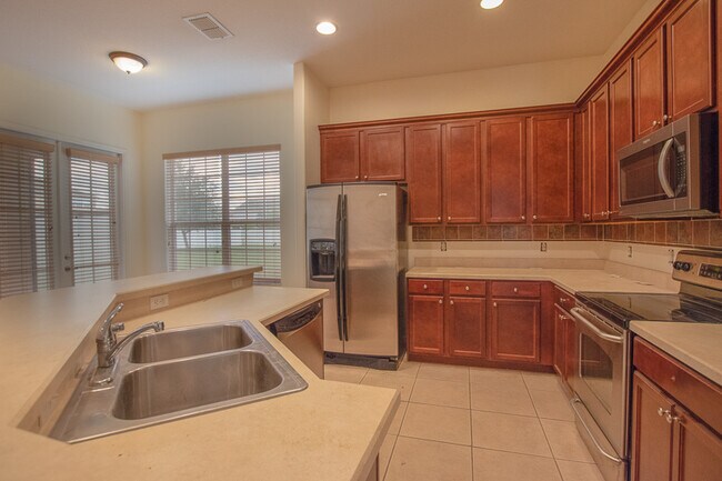 Photo - Gated Eagle Creek at Lake Nona - 3/2 Singl...