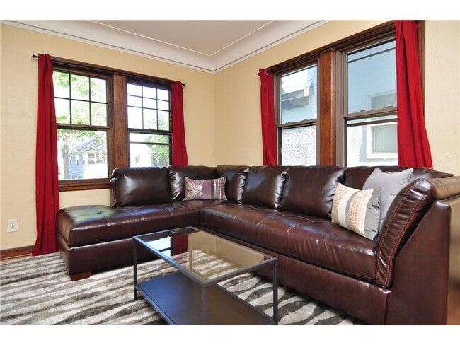 Photo - 1015 26th Ave SE