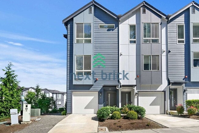 Building Photo - "Spacious 3-Bedroom Townhouse in Bothell with 3.5 Baths and 1596 Sq Ft of Comfort!"