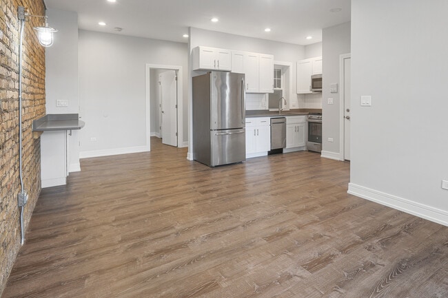 Photo - 6037 N Winthrop Ave Unit 3