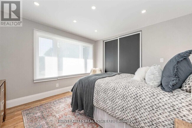 Photo - 26 Leyton Ave