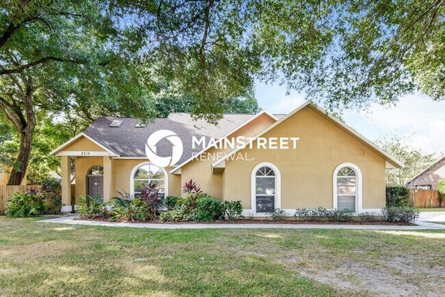 Building Photo - 4 Bedroom Pet-Friendly Home in Valrico, FL...