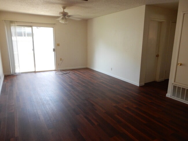 Photo - 2/2 Duplex in Fair Oaks