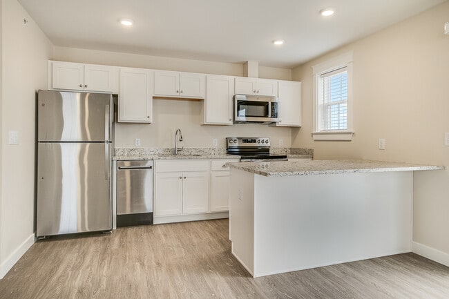 Cloverleaf Apartments