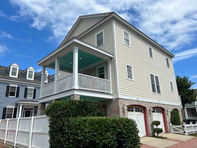 Photo - 9587 26th Bay St