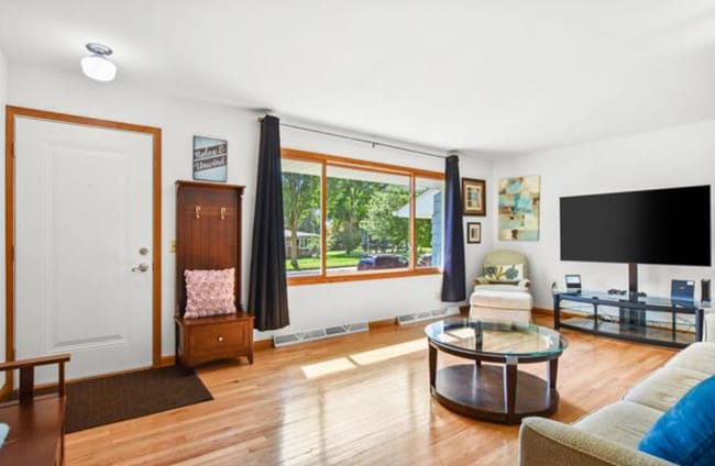 Photo - 1004 Pflaum Rd