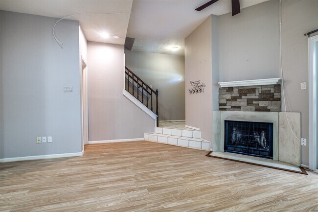 Photo - 800 Country Pl Dr Unit 306