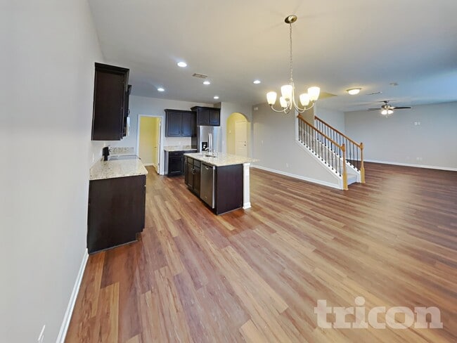 Photo - 703 Bench Ln