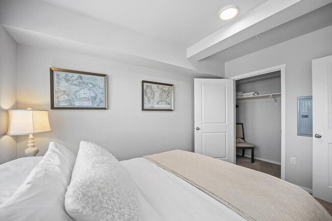 Photo - 624 E 32nd St Unit SI ID1297492P