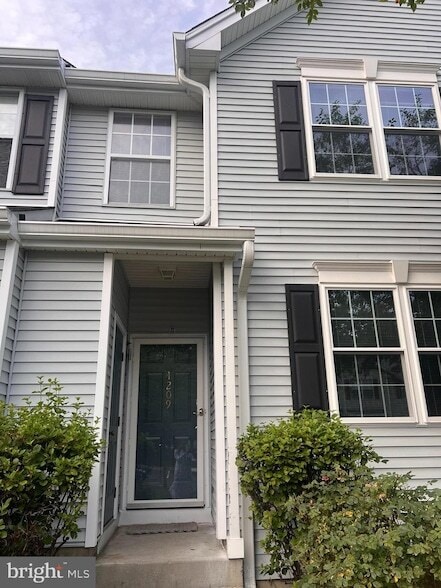 Building Photo - 1209 Blossom Cir Rental