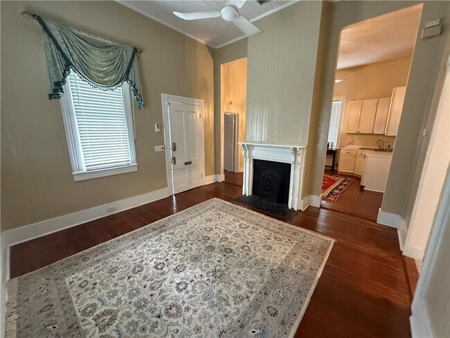 Photo - 12 N Dearborn St