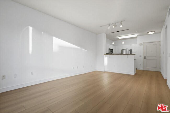 Photo - 100 S Alameda St Unit 339