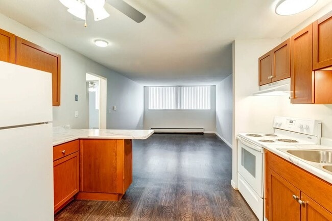Building Photo - Edgerton Highlands Rental