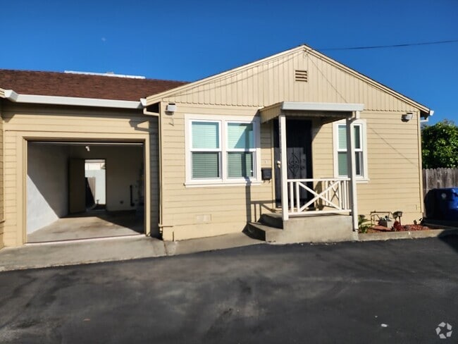 Building Photo - 20930 Cato Ct Rental