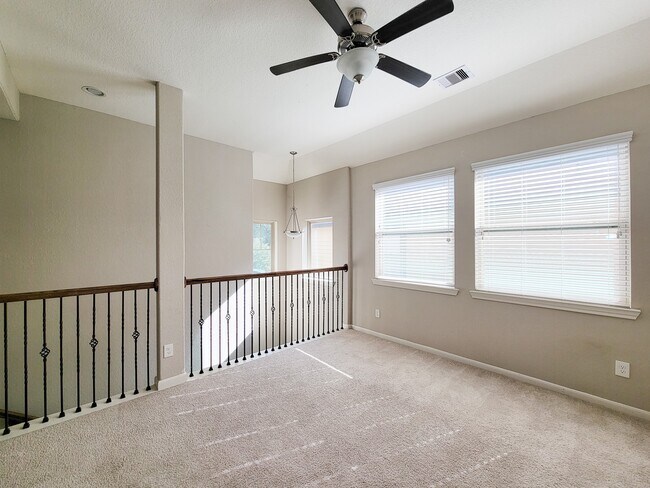 Building Photo - 219 Biltmore Loop