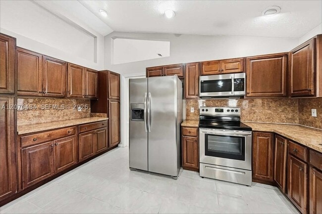 Photo - 13325 Kingsbury Dr