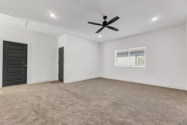 Photo - 3014 Alpha Wolf