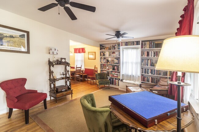 Photo - 1815 Belvedere Blvd
