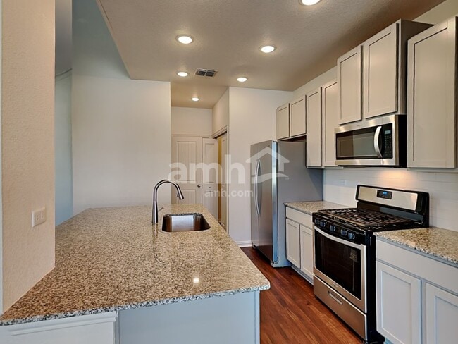 Photo - 2713 Brogan Crk