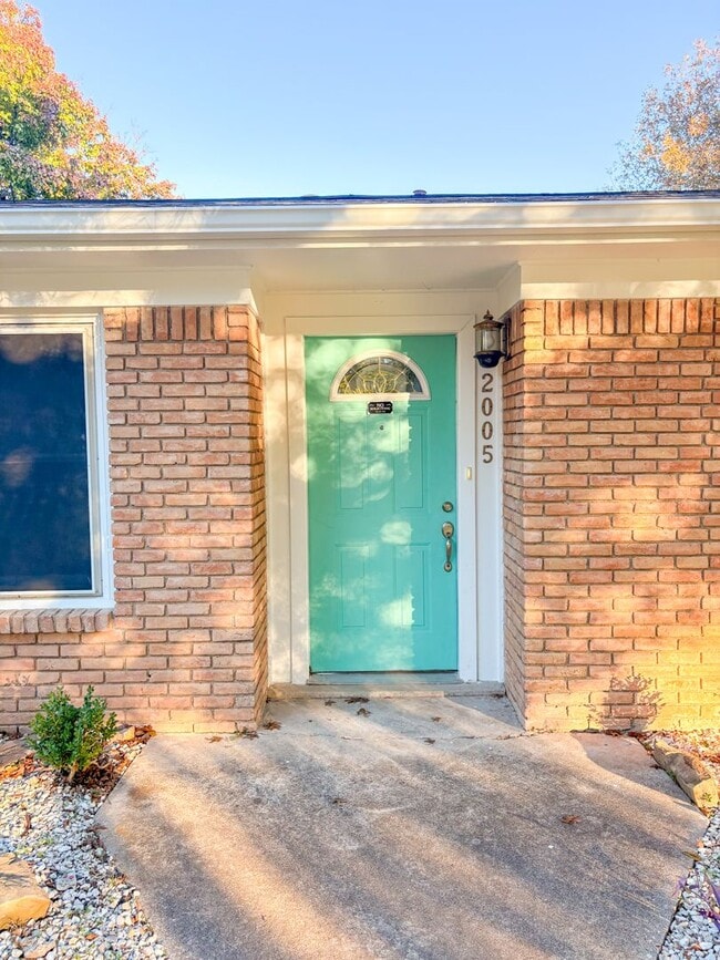 Photo - 2005 Downing St