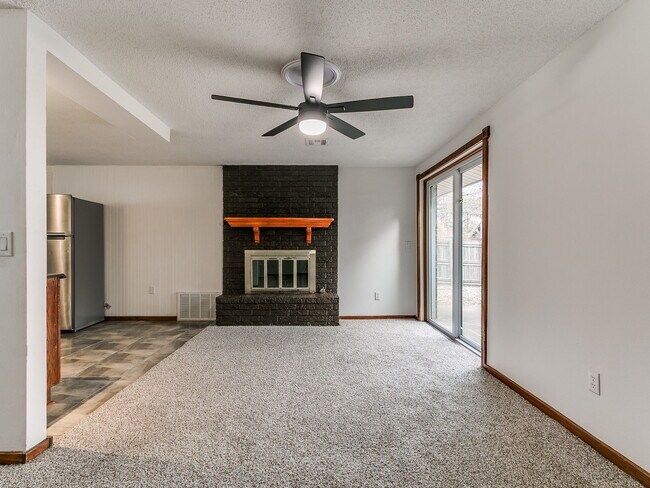 1548 Bradley Pl