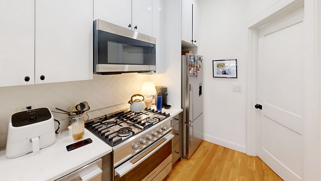 Photo - 18 Grove St Unit 4