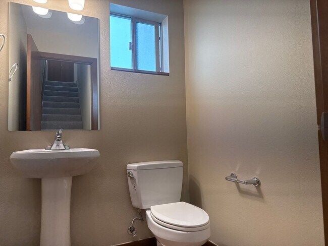 Photo - Convenient 3 beds, 2.5 bath in Ballard