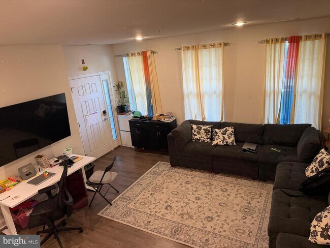 Photo - 7079 Banbury Dr