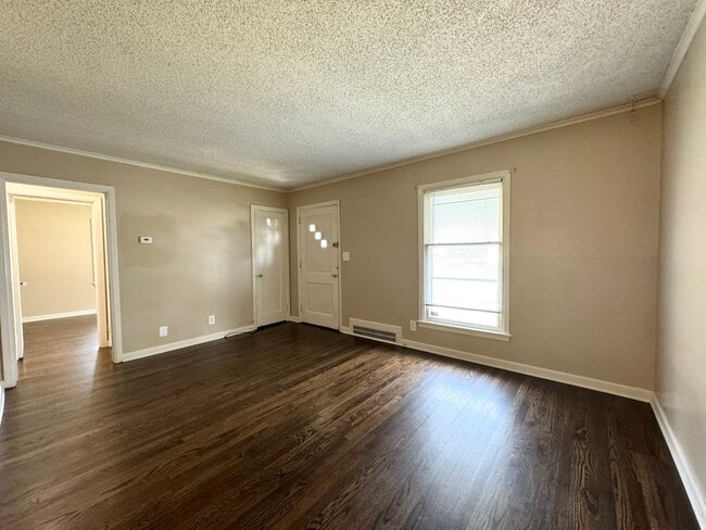 Photo - 1401 E 23rd Ave