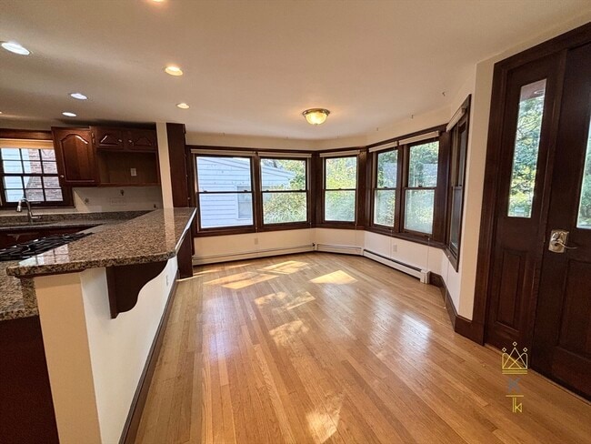 Photo - 33 Clearwater Rd