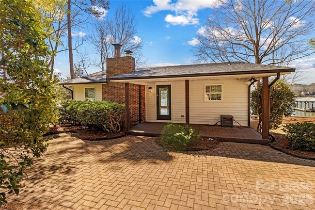 Photo - 118 Revere Dr