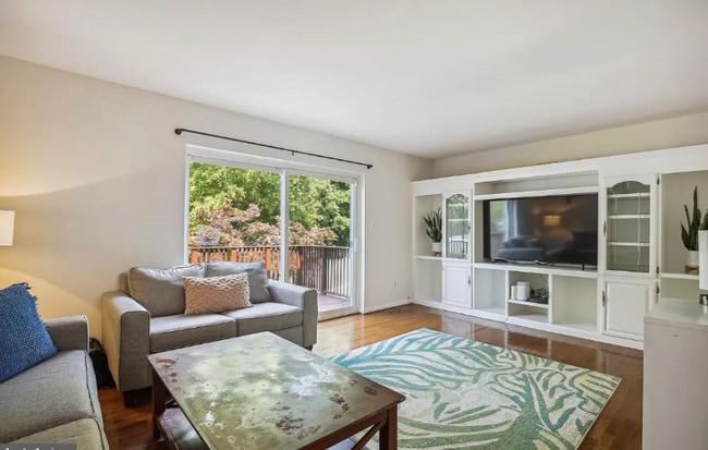 Photo - 5205 Cannes Ct