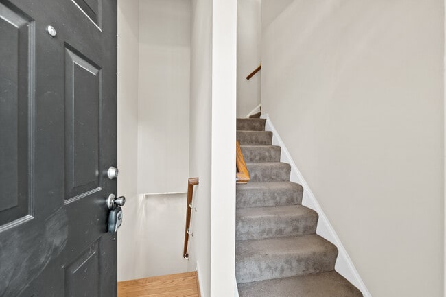 Photo - 5530 Capital Gateway Dr