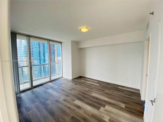 Photo - 475 Brickell Ave