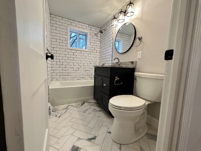 Photo - 355 Oakland St