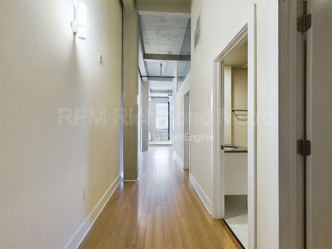 Building Photo - 815 Perry St Unit 317 Rental