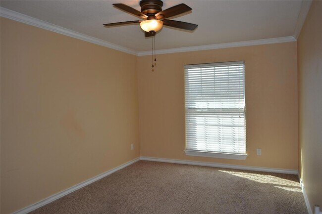 13703 Cambourne Dr