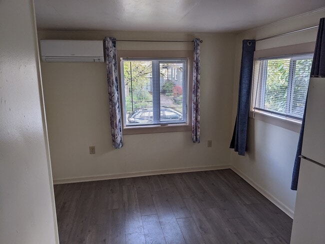 Living room (1) - 1124 Almaden St