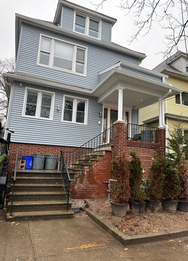 Building Photo - 1020 John F. Kennedy Blvd Unit 2