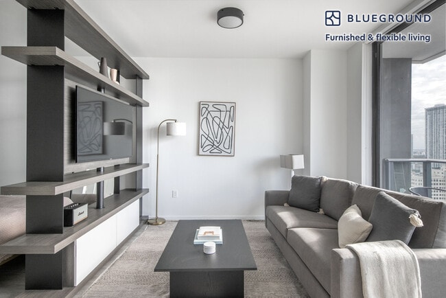 Photo - 230 NE 4th St Unidad FL26-ID81