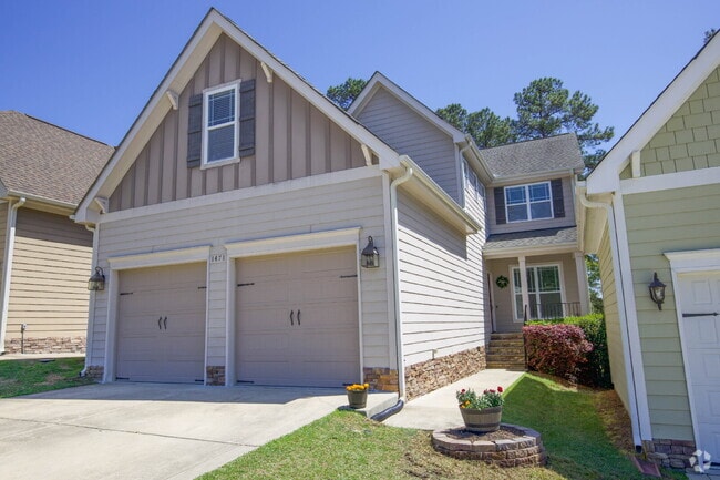 Building Photo - "Spacious 4-Bedroom, 2.5 Bath Gem with Law... Rental
