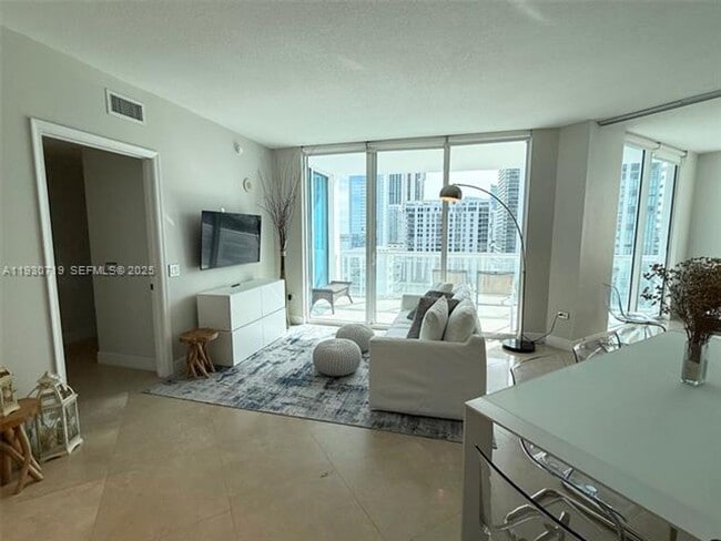 Photo - 480 NE 30th St Unit 480 NE 30th St  1505