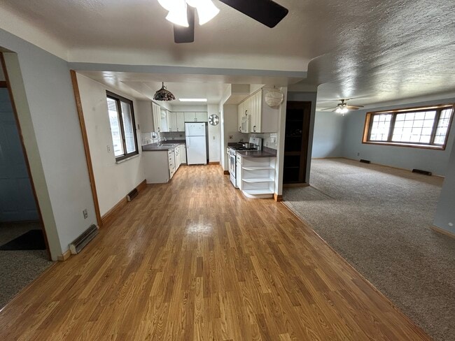 Photo - 25921 Yeoman Dr