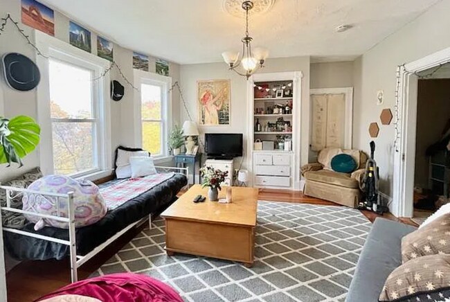 Photo - 79 Wensley St Unit 2